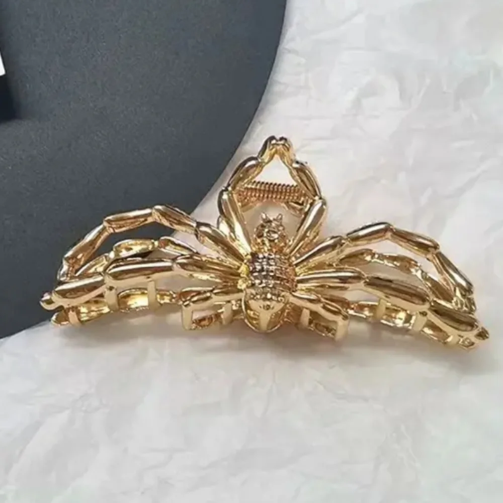 ๐ธ๏ธ๐ท๏ธ Spider metal hair claw clip - Picture 6 of 9